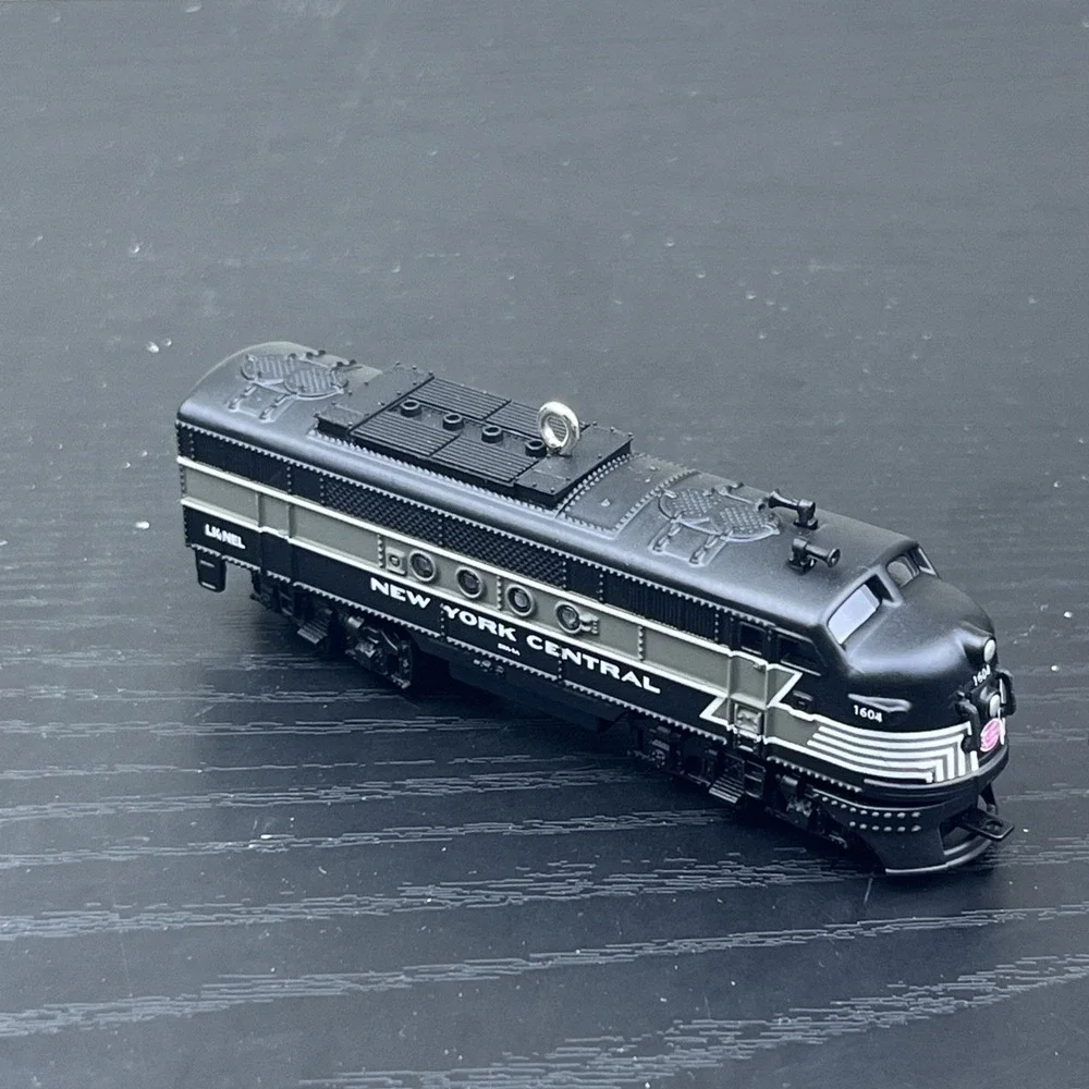 Hallmark Keepsake 2008 Lionel New York Central Locomotive #13 Die-Cast Ornament